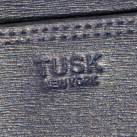 Tusk New York Navy Blue Leather Madison Double Zip Clutch 8"x5" - Picture 3 of 10